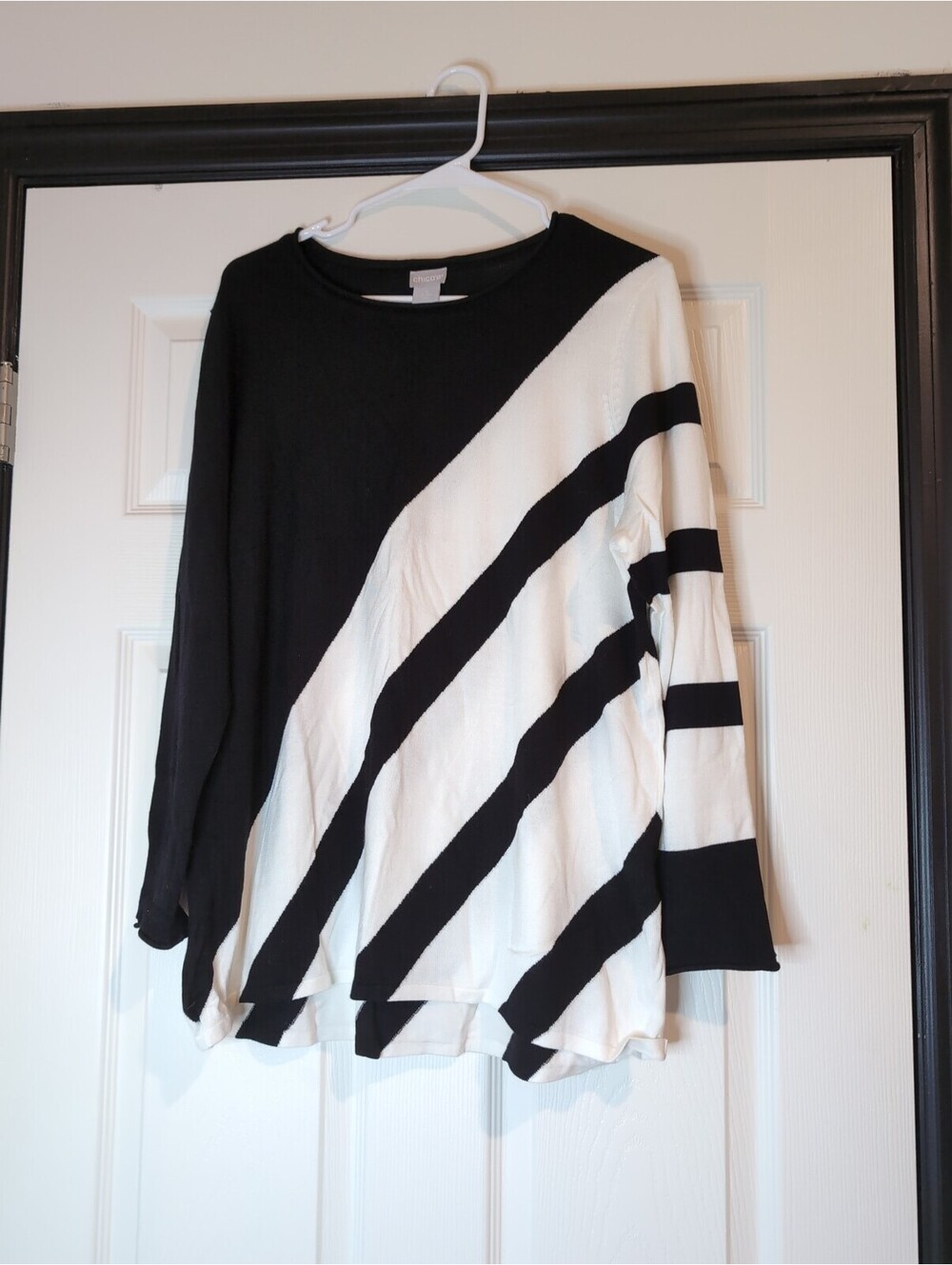 Large Chicos black and White Striped Long Sleeve Knit Top